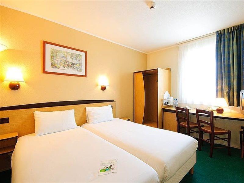 Campanile Katowice Hotel Exterior photo